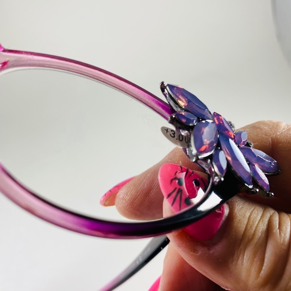 Retro Readers plum ombre frames with Lavender rhinestones +3.00 reading glasses - Picture 4 of 5